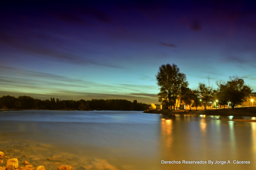 "`viento al atardecer`" de Jorge A. Cceres