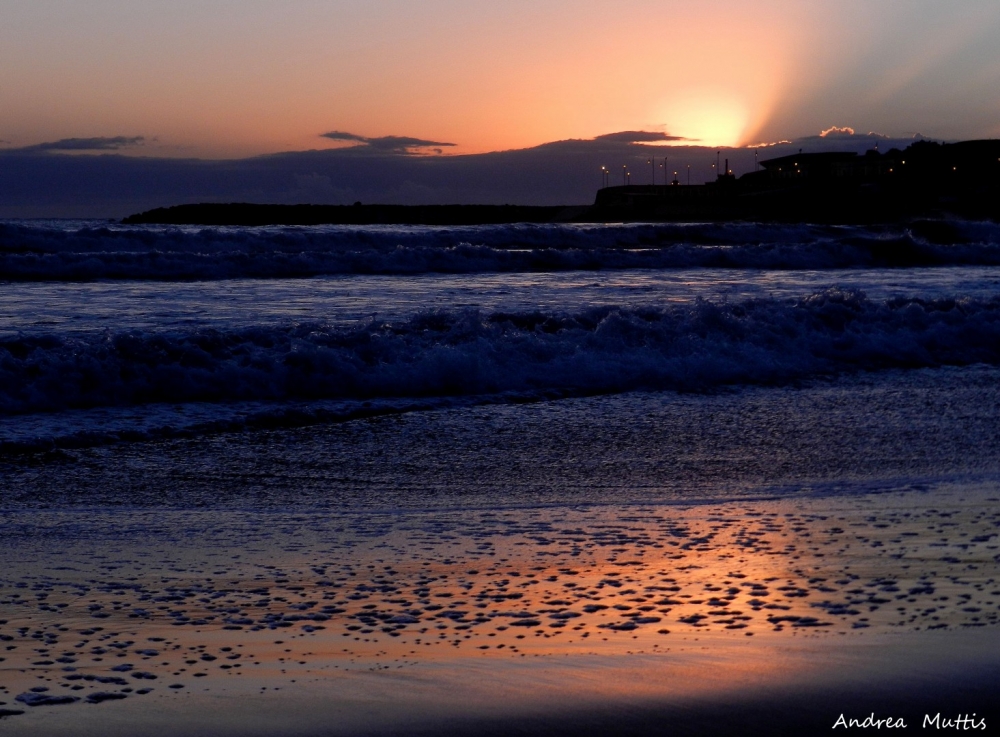 "Amanece en el mar" de Andrea Maria J Muttis