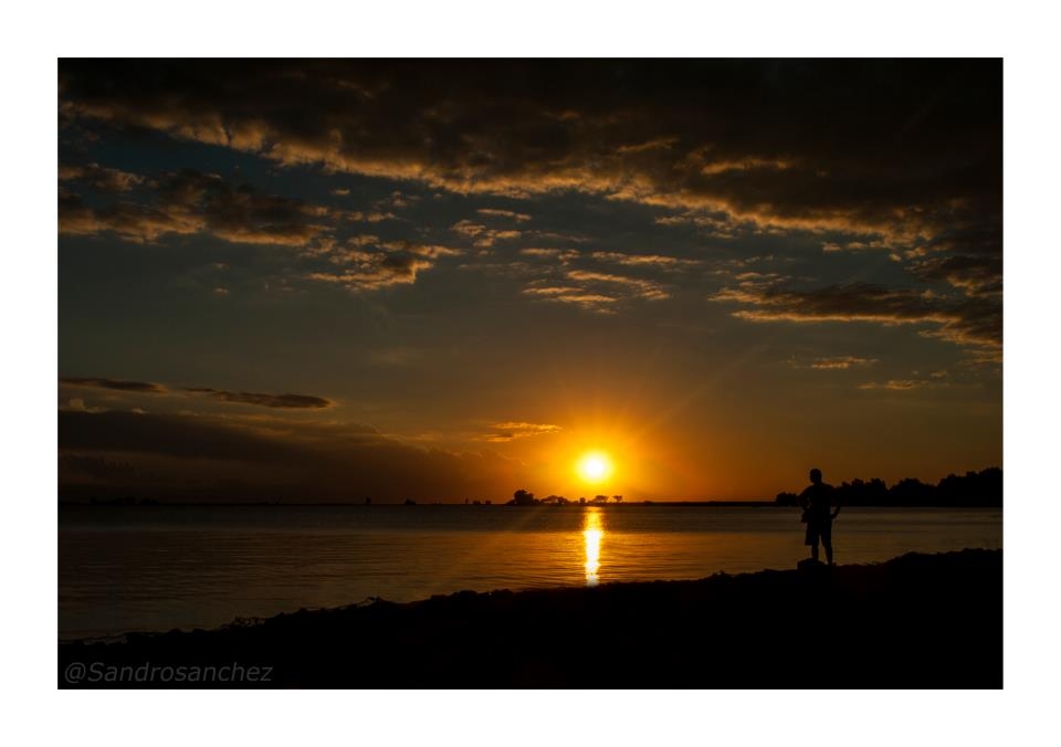 "atardecer en la laguna de cochico prov bs as" de Sandro Sanchez