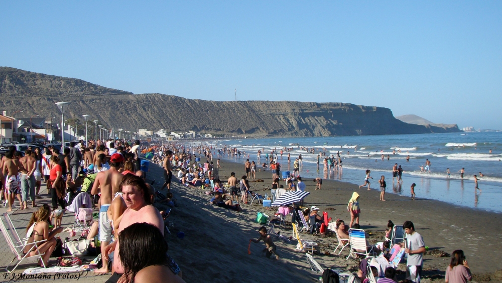 "Tarde de verano en Rada Tilly II" de Francisco Jos Montaa