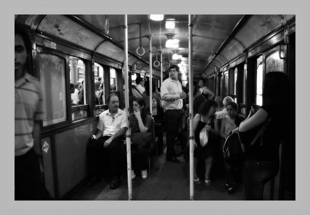 "ultimo viaje en subte A" de Bea Albornoz - ( Beazulina )