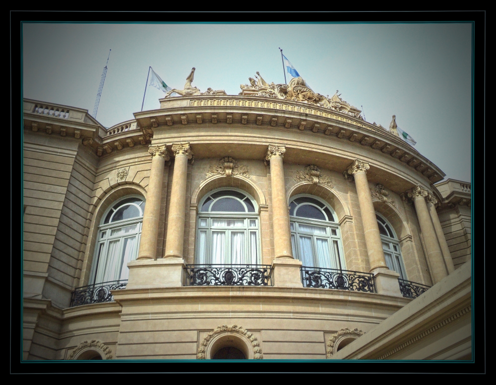 "all en el cielo...azul y blanca..!!" de Mercedes. Sciancalepore