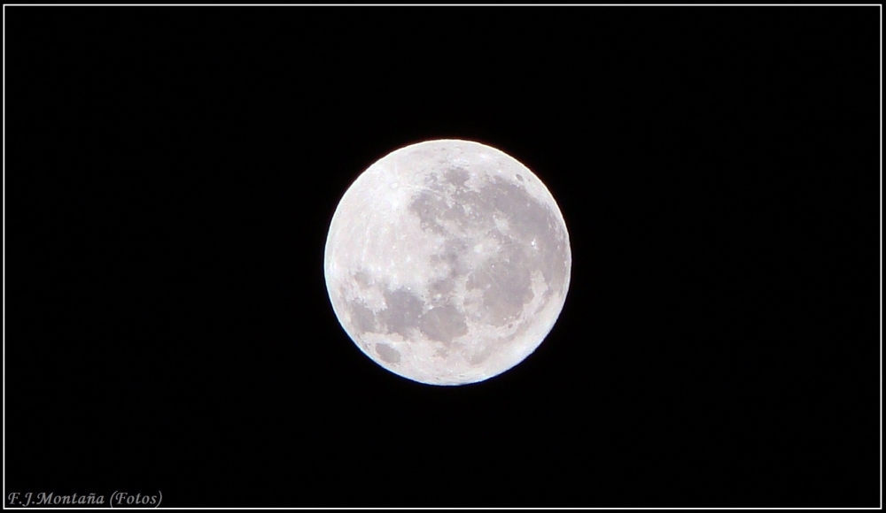 "&#8206,`Luna llena 27-01-2013 hace 10 minutos`" de Francisco Jos Montaa