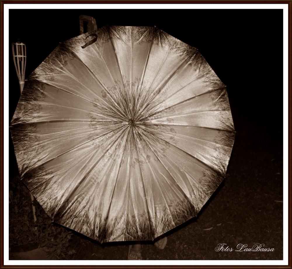 "Solo un paraguas!" de Maria Laura Bausa