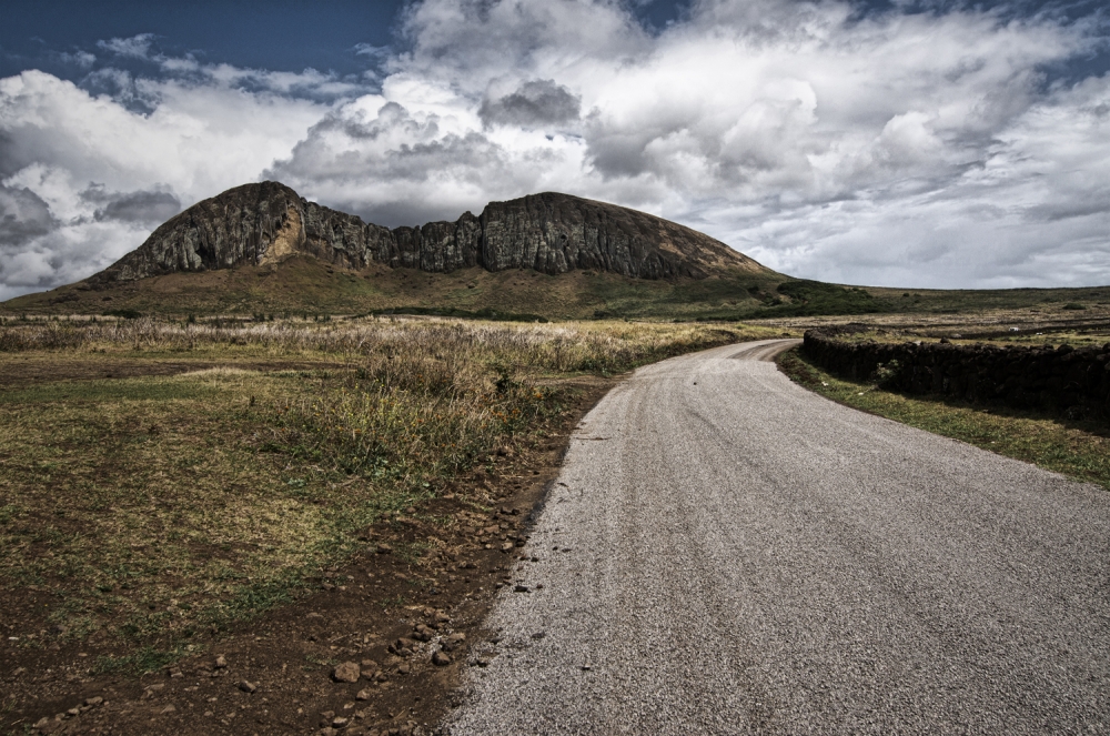 "Rano Raraku" de Claudio Costa