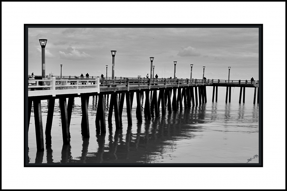 "Historias en el muelle..." de Alejandra Jevos