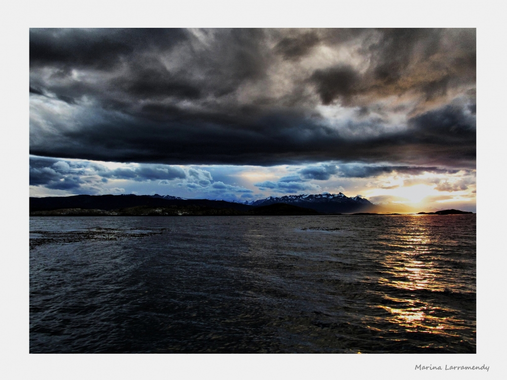 "Entre el cielo y el mar..." de Marina Larramendy