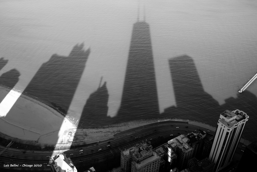 "Sombras sobre el Lago Michigan" de Luis Alberto Bellini