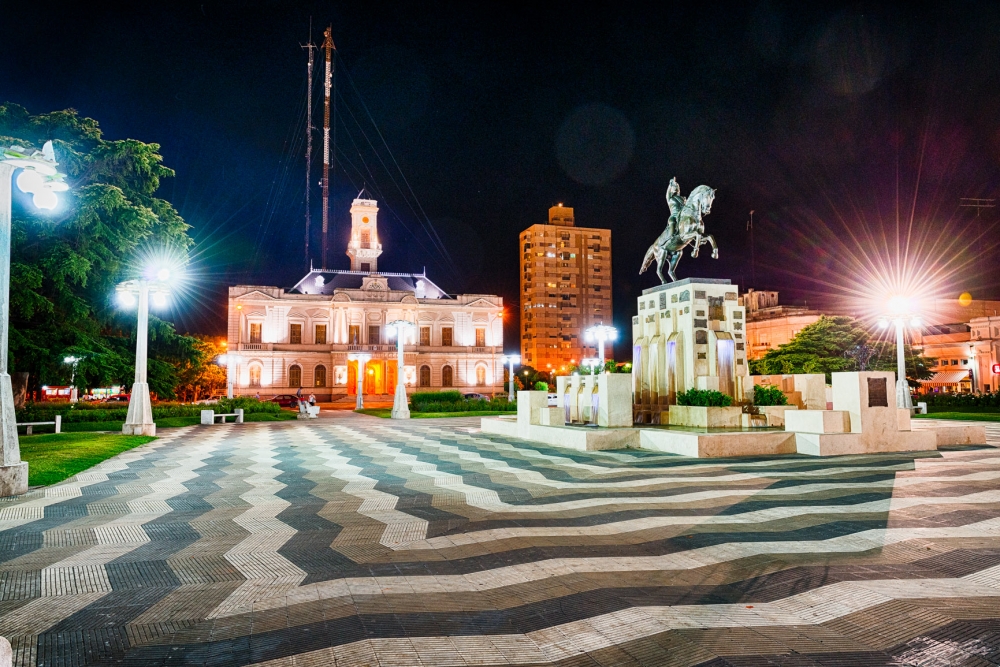 "La plaza de Azul" de Carlos Larandaburu