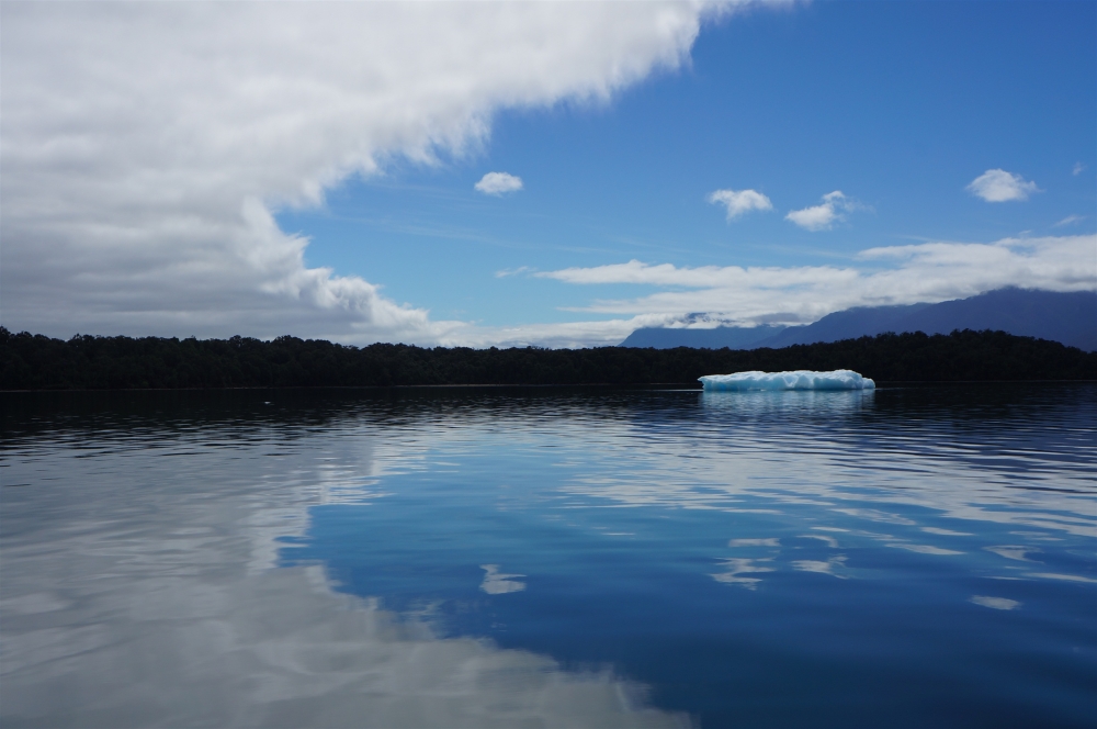 "espejito en la patagonia.." de Ruben Alex Villarroel