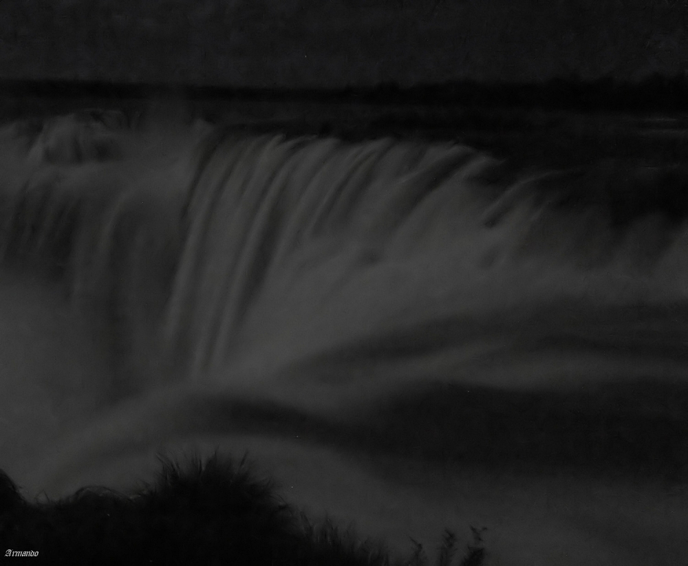 "Cataratas a la luz de la luna" de Armando Kazimierski