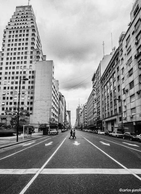 "Avenida Corrientes" de Carlos Gianoli