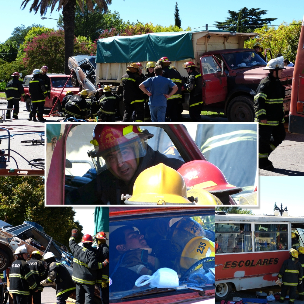 "Simulacro de los Bomberos Voluntarios" de Fernando Valdez Vazquez