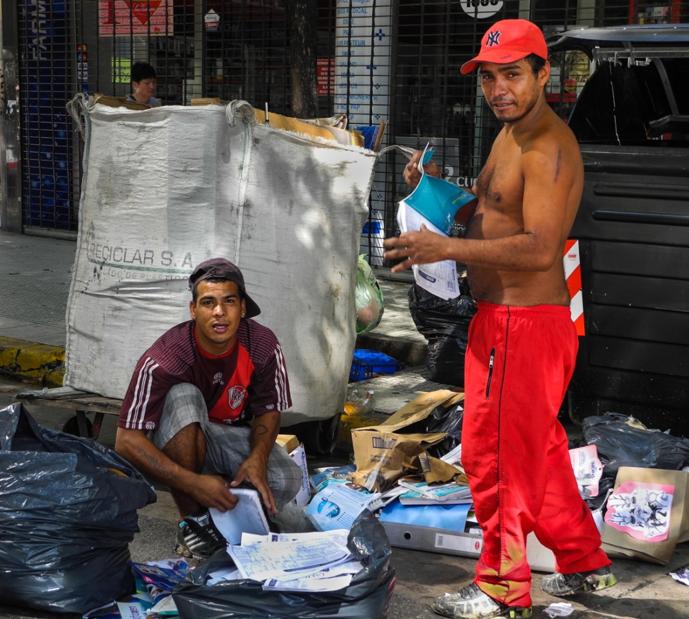 "cartoneando" de Eduardo Sagues