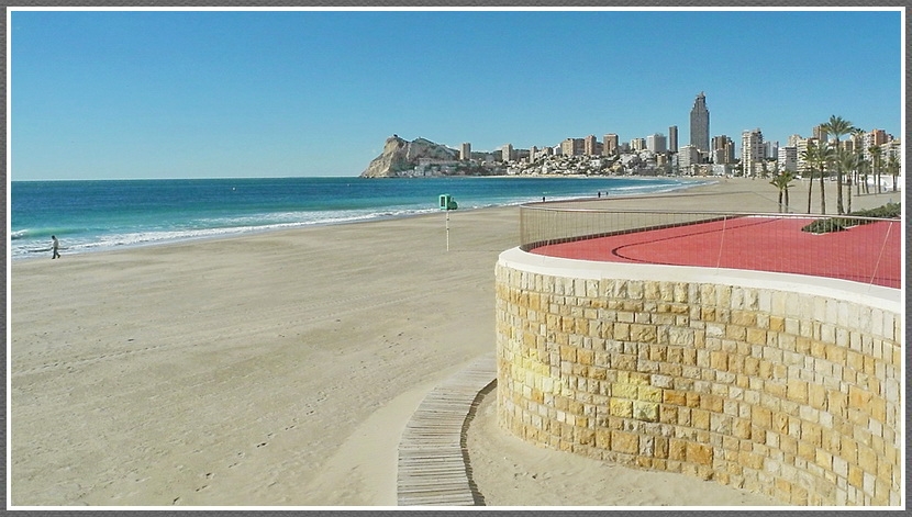 "Playa del Poniente, Benidorm." de Cristian de Los Rios