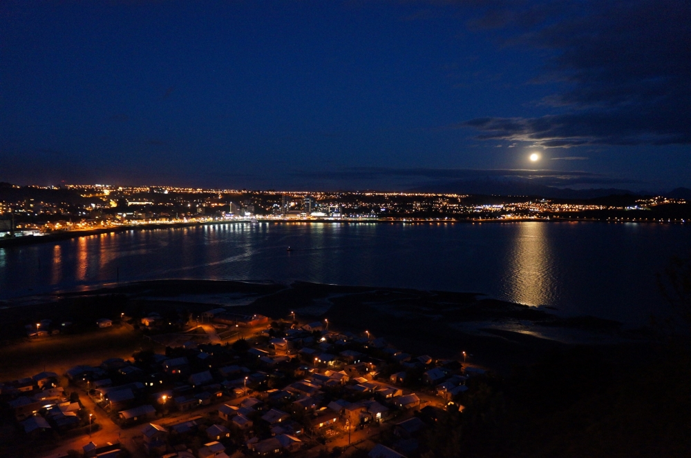 "un atardecer mas.. puerto montt!!" de Ruben Alex Villarroel