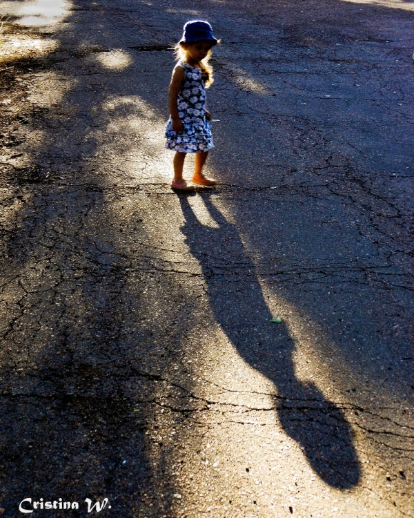 "Descubro mi sombra..." de Cristina Wnetrzak