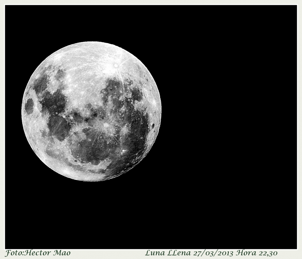 "Luna LLena 27/03/2013" de Hector Mao