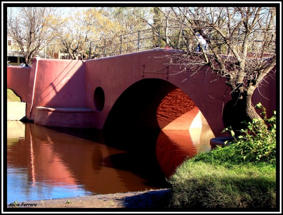 "Puente viejo" de Alicia Ferrara