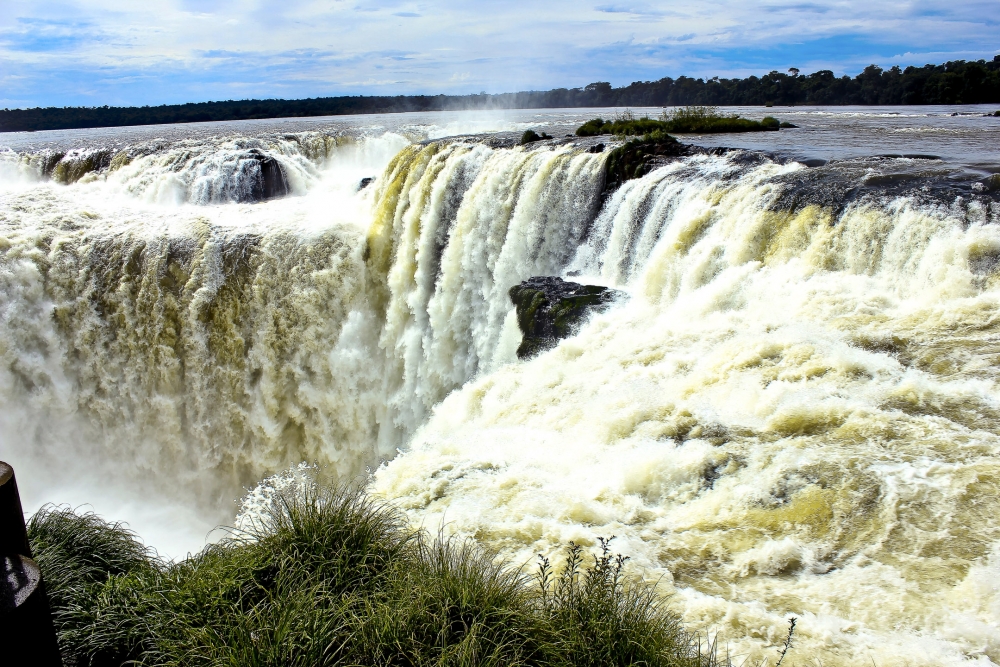 "El poder del agua en Misiones, Argentina" de Pablo Lanza