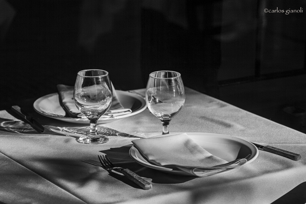 "La mesa est puesta" de Carlos Gianoli