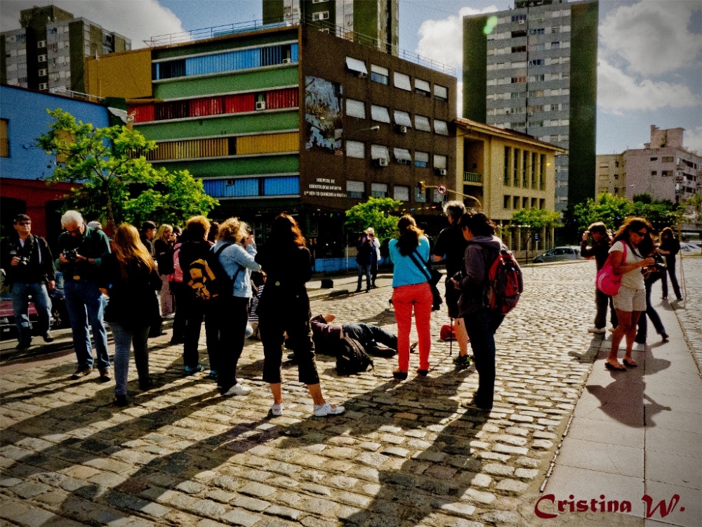 "Ms Fotografos en La Boca, click......" de Cristina Wnetrzak