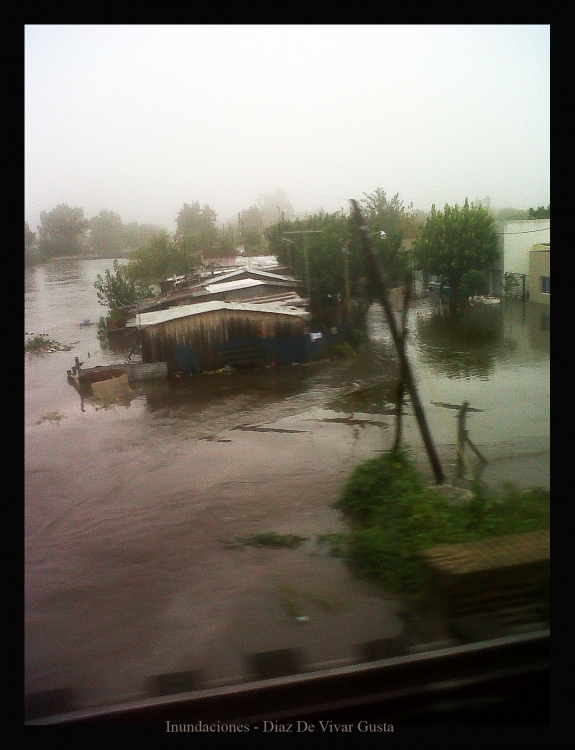 "Inundaciones" de Gustavo Diaz de Vivar