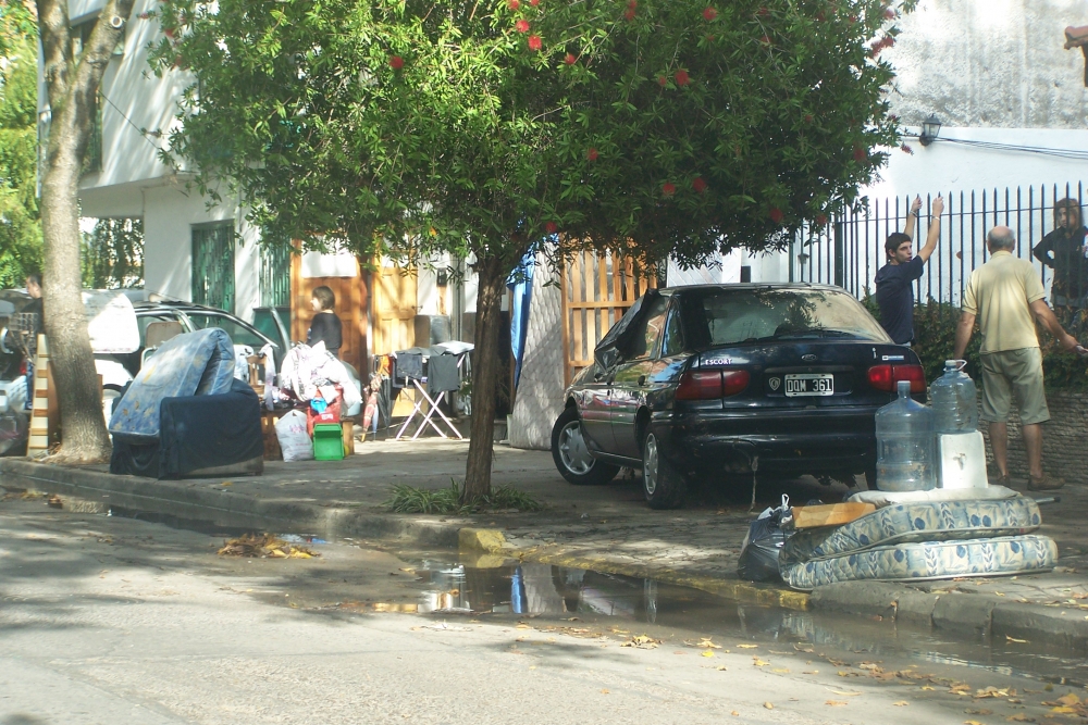 "Secuelas de la inundacin platense..." de Jos Luis Mansur