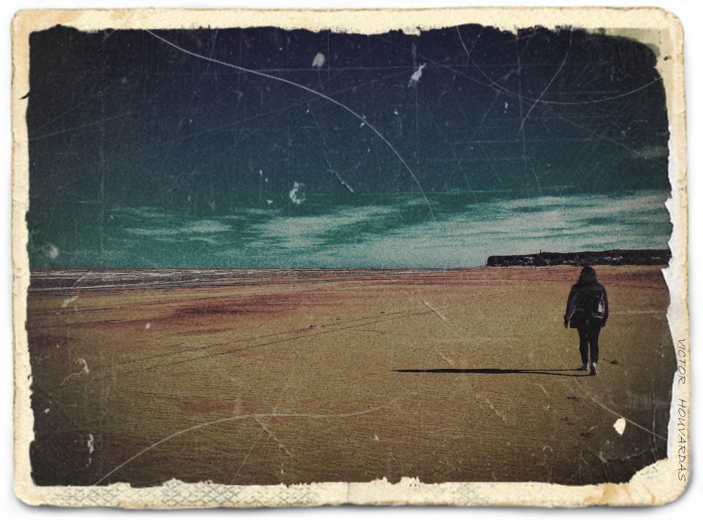 "caminata por la playa" de Victor Houvardas