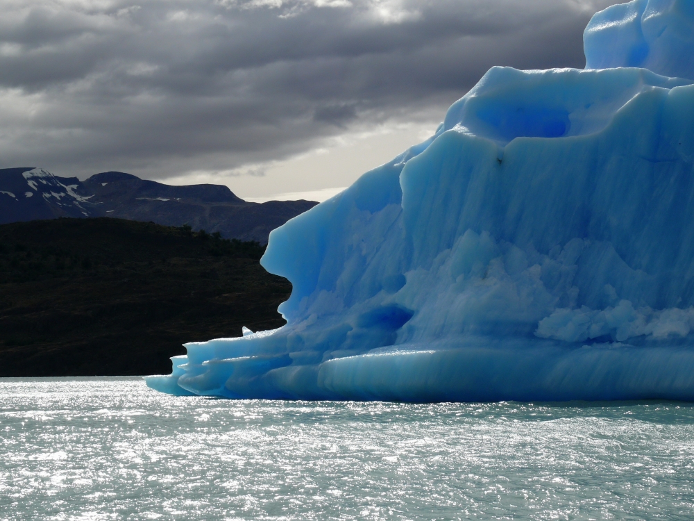 "Gran tmpano desprendido del glaciar Moreno" de Juan Carlos Barilari