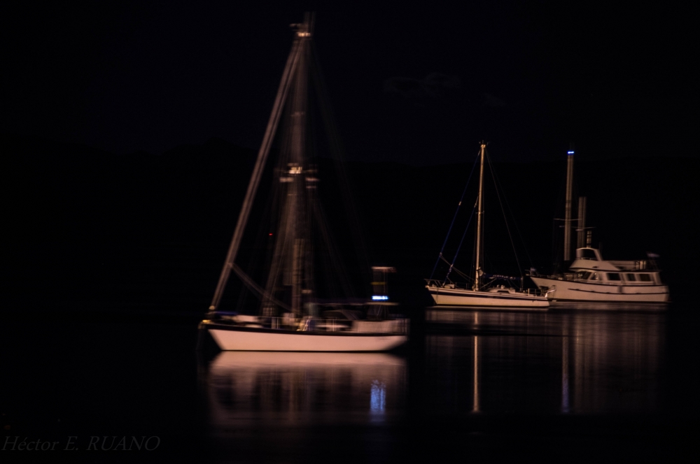 "nocturno en la baha de Ushuaia" de Hctor Ernesto Ruano