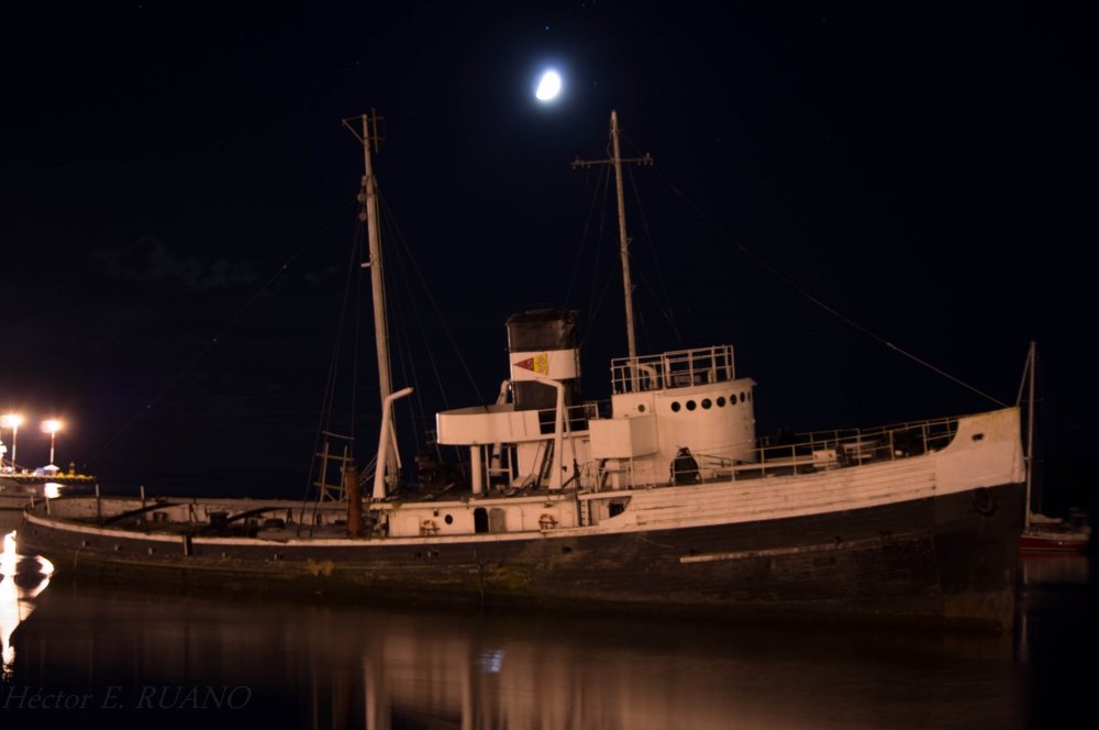 "barco" de Hctor Ernesto Ruano