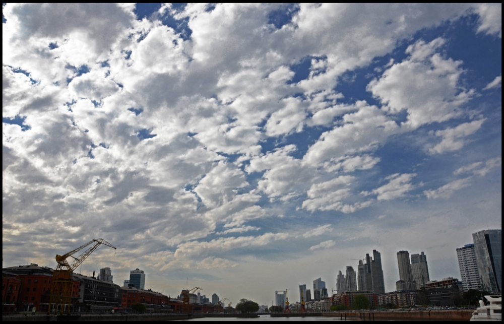 "Sobre Puerto Madero" de Jorge Vicente Molinari