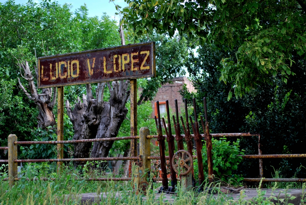 "Vieja estacin de trenes..." de Silvina Andrea Sanchez