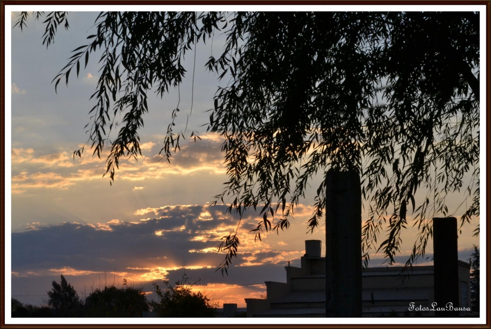 "Por llegar el atardecer..." de Maria Laura Bausa