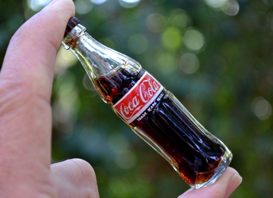 "Mini Coca" de Andres Mancuso