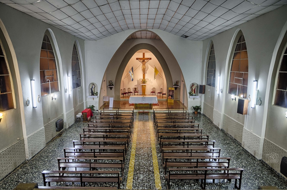 "Iglesia de Alta Italia" de Carlos Larandaburu