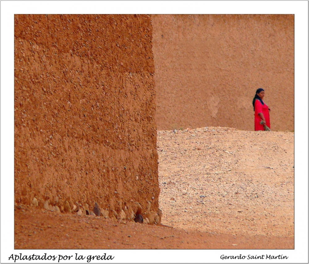 "Aplastados por la greda" de Gerardo Saint Martn