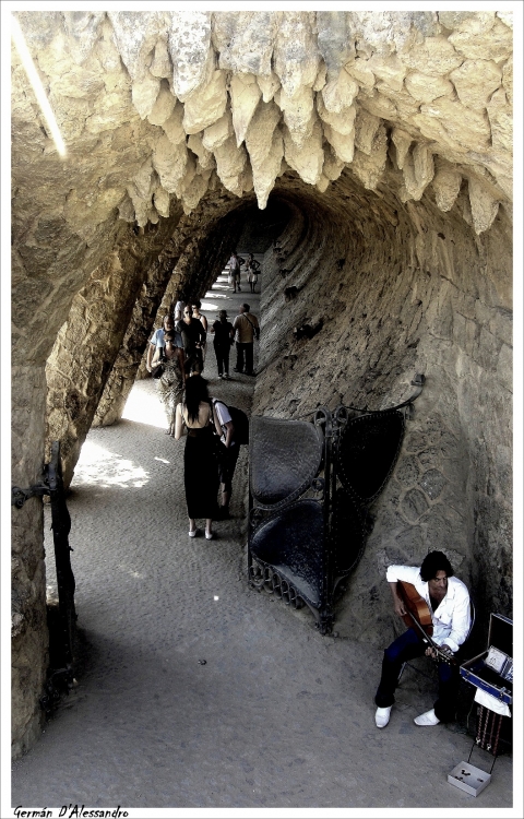 "El guitarrero de las cavernas" de German Dalessandro