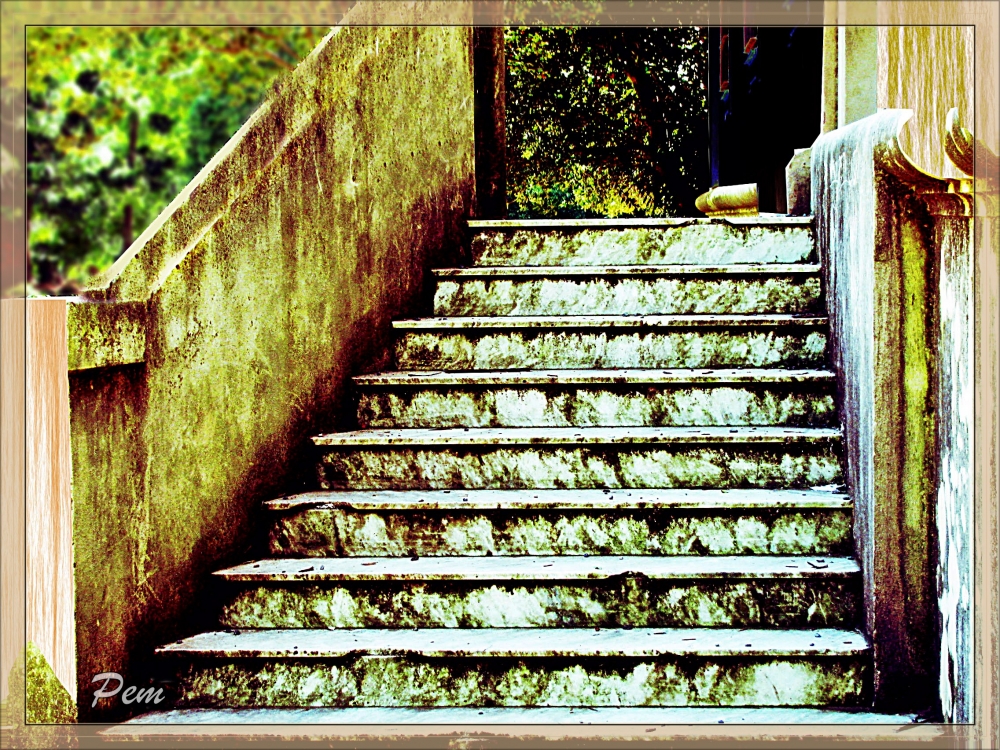 "A donde lleva la escalera...." de Enrique M. Picchio ( Pem )