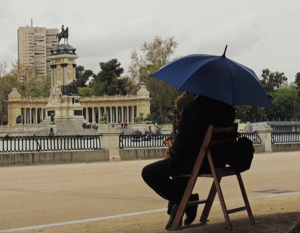 "El trompetista de parque Retiro" de Ricardo Lagrange