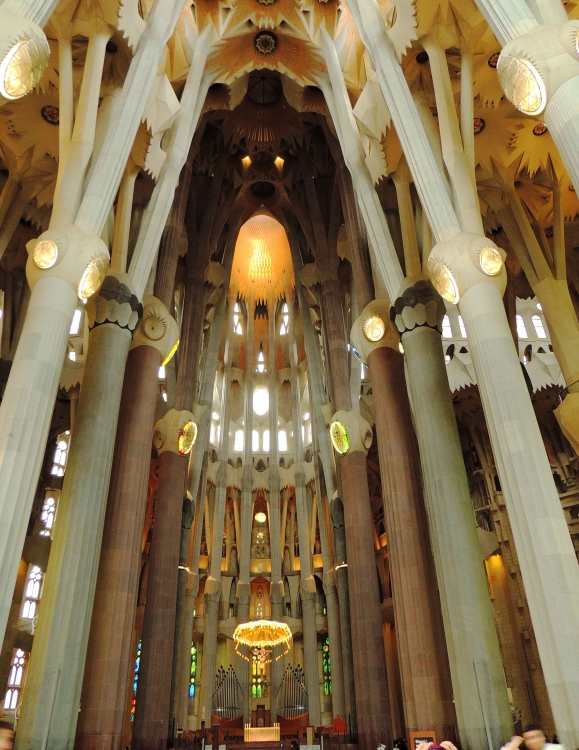 "La Catedral de la Sagrada Familia (gaugi)Barcelona" de Ricardo Lagrange