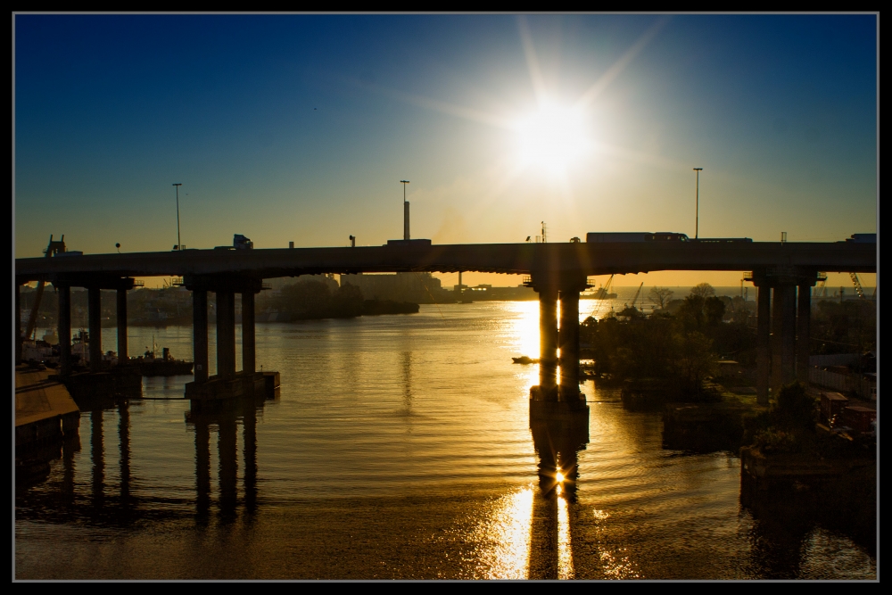 "Puente Avellaneda" de Claudio Jord