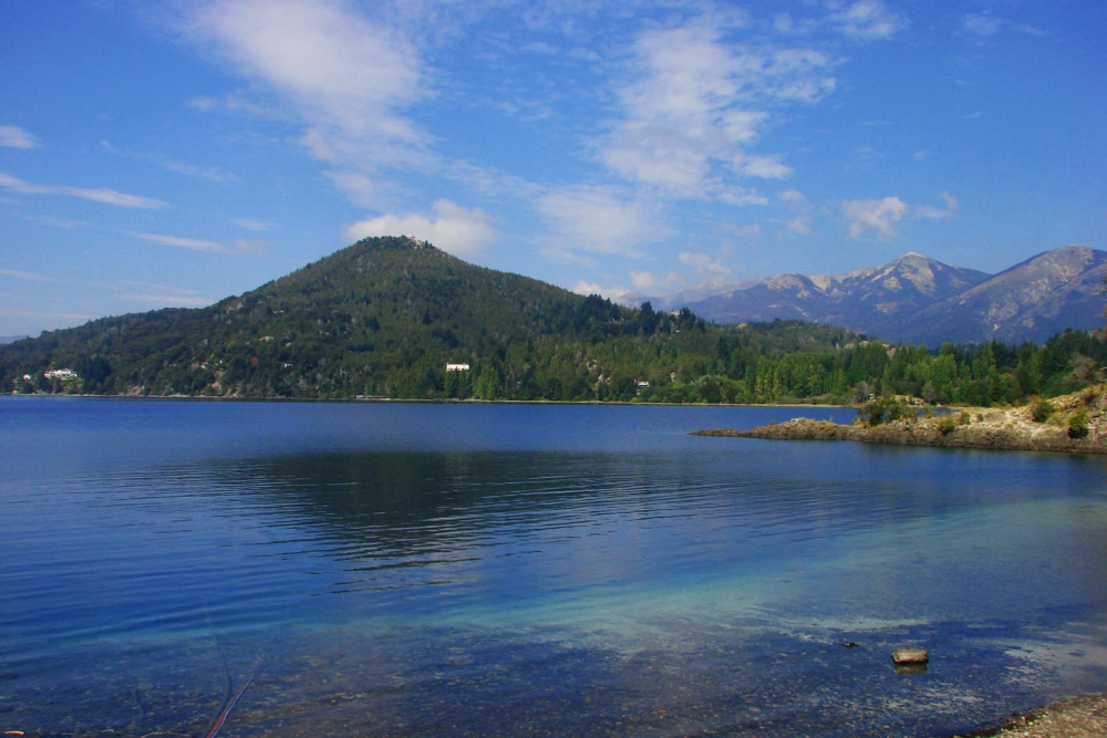 "Nahuel Huapi" de Monica Rollan