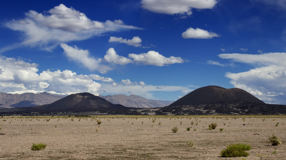 "dos volcanes" de Edith Polverini