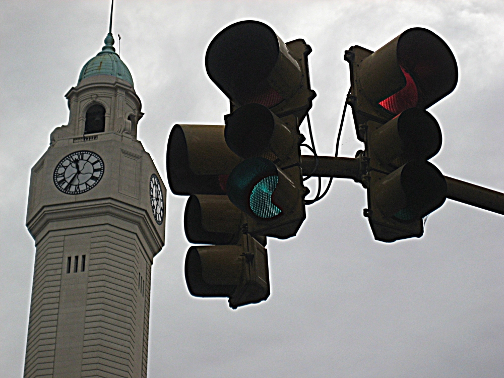 "Torre y semforo" de Carlos Snchez Vaquero