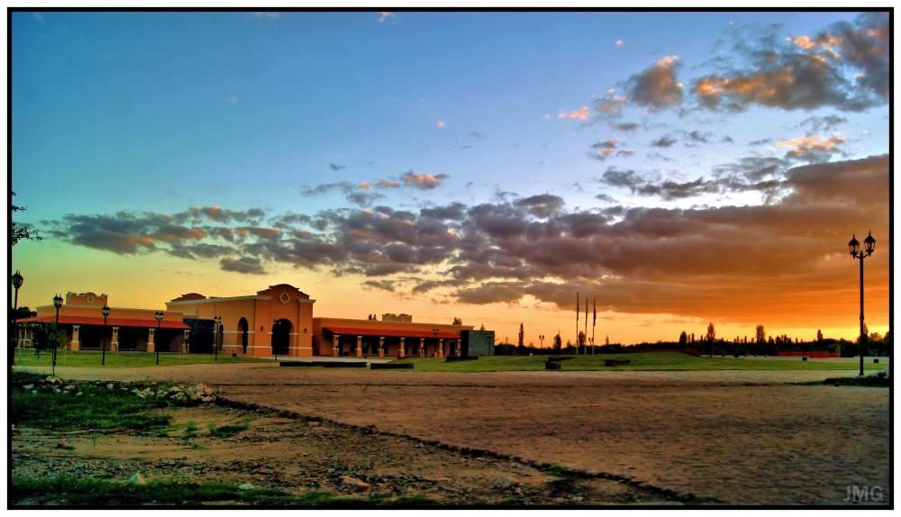 "Atardecer en Estancia Grande" de Jorge Muoz Graf