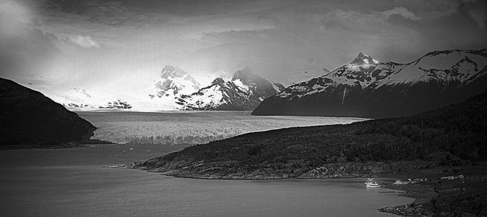 "Glaciar Spegazzini" de Gaston E. Polese