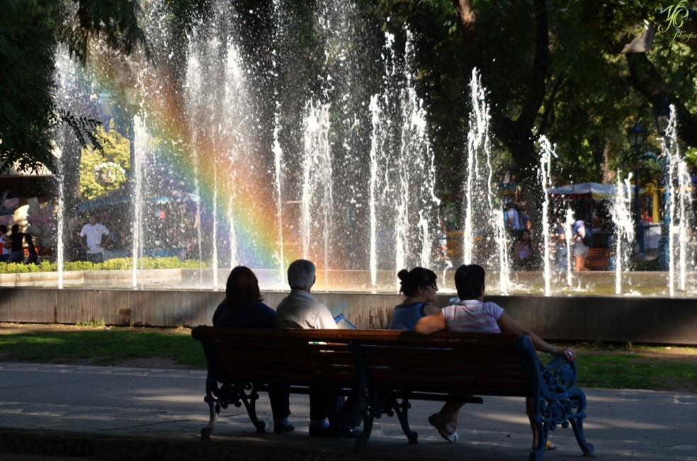 "Arcoiris en la Placita" de Yamila Coniglione