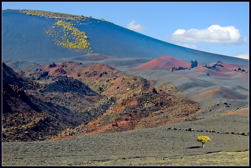 "Tierra de Volcanes" de Susana Montironi